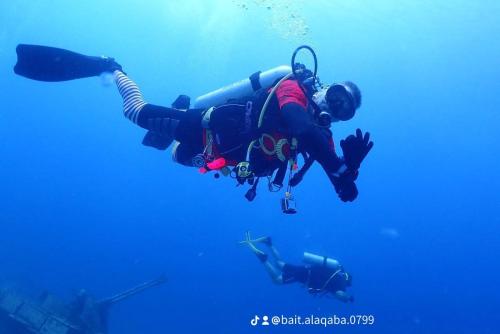 Επισκέπτες που μένουν στο Bait Alaqaba dive center & resort