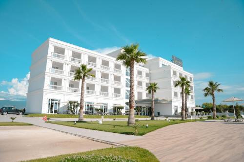Galeriebild der Unterkunft Adamas Resort & Hotel in Lezha