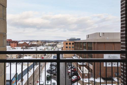 Balkoni atau teres di The Penthouse on Park - 501