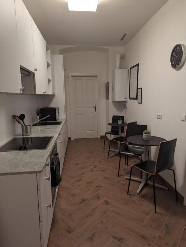 Big CityApartment 19