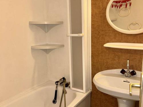 Koupelna v ubytování Studio cosy pour 4 pers avec balcon - Alpe d'Huez, quartier de l'Eclose, proche commerces et pistes - FR-1-405-336