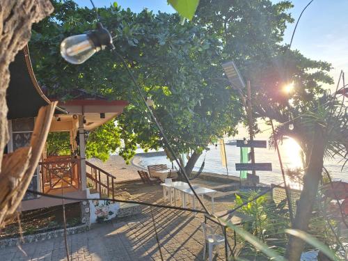 Gallery image of Island Front - Bangcogon Resort and Restaurant in Oslob