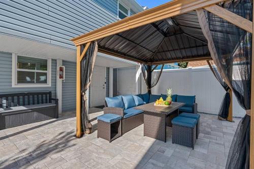 Zona de estar de Downtown Dunedin Gem, Fully Renovated #4