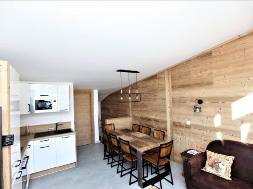 Photo de la galerie de l'établissement Charmant Duplex 8 Pers, Avoriaz, Près Station, Parkings, Balcon, TV, Casier à Ski - FR-1-314-137, à Morzine