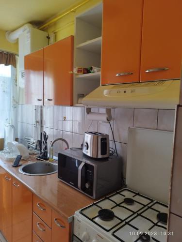 Η κουζίνα ή μικρή κουζίνα στο Simi Residence