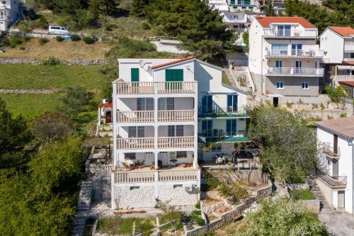 アパートホテルが所在する建物