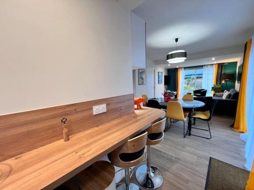 Photo de la galerie de l'établissement Jolie maison contemporaine, à Fouesnant