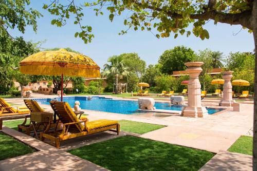 Πισίνα στο ή κοντά στο The Oberoi Vanyavilas Wildlife Resort, Ranthambhore