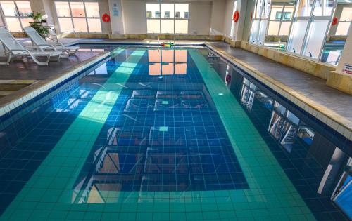 Bazén v ubytování Radisson Alphaville nebo v jeho okolí