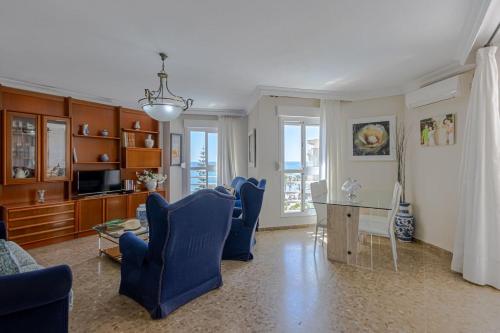 Wonderful apartment with sea views