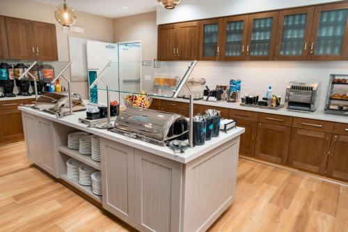 Homewood Suites By Hilton Rancho Cordova, Ca Image