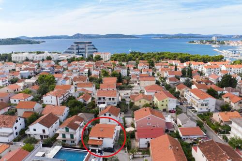 Apartments with parking space Vodice - 21593