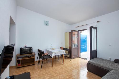 Apartments with parking space Vodice - 21593