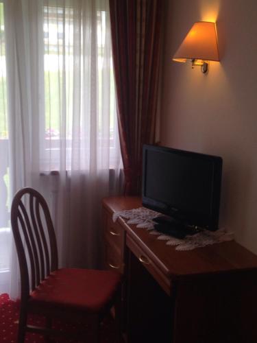 Televisyen dan/atau pusat hiburan di Hotel Scoiattolo