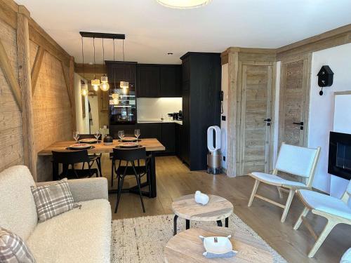 Appartement cosy, 4 pers, à 150m des pistes, Méribel Village - FR-1-180-600