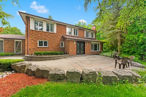 Idyllic Country Home on Rolling Hills Estate