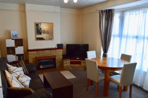 Flat 2 – Photos 5