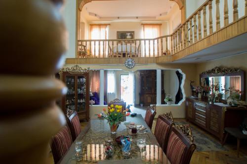 Χώρος καθιστικού στο Rezo's Ranch