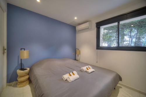 Beau 2 chambres TERRASSE, JARDIN, Picaud- Proche Plages MIDI A2B241