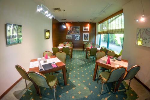 Restoran atau tempat lain untuk makan di Hotel Neo