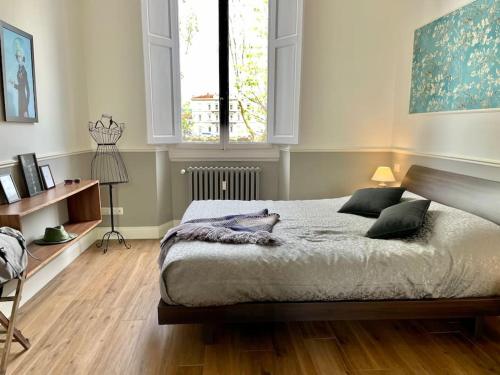 Dandy Suite on the Arno River