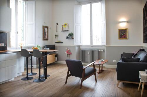 Dandy Suite on the Arno River