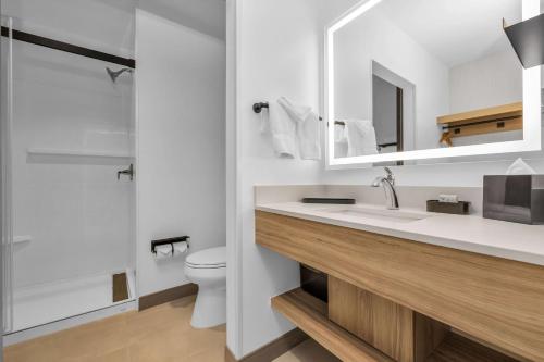 La Quinta Inn & Suites by Wyndham San Jose Silicon Valley Image