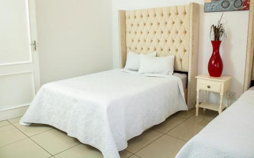 Cama o camas de una habitación en View Point Self Catering Muldersdrift