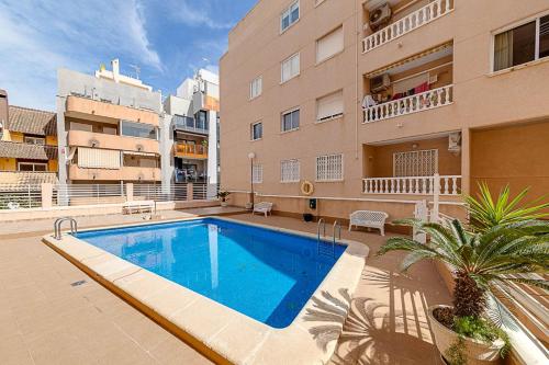 Cozy appartment with pool at Iryna & Wojtek near beach, shops and restaurants