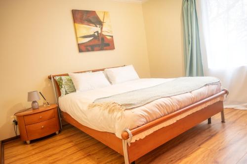 Кровать или кровати в номере Premium Getaway @ la Bella Costa