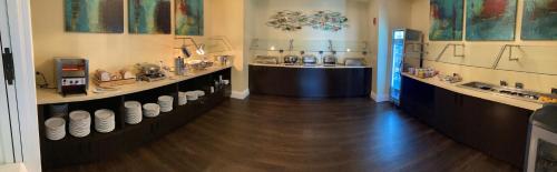 Nhà bếp/bếp nhỏ tại Hollywood Beach Marriott