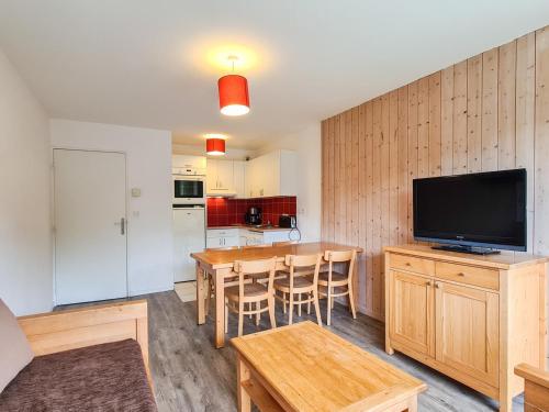 Photo de la galerie de l'établissement Spacieux appartement 54m² en rez-de-jardin, balcon, parking - Centre Flaine Forêt - FR-1-425-166, à Flaine