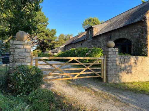Belle maison familiale en pierre pour 12 personnes