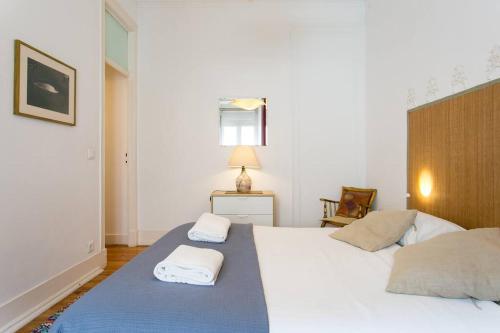 Principe Real 3 bdr and Great WI-FI!
