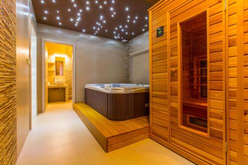 Koupelna v ubytování Hotel Krystal