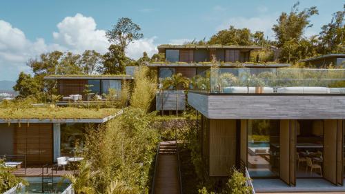 Bangunan di mana terletaknya hotel