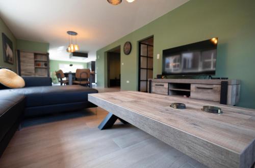 Η κουζίνα ή μικρή κουζίνα στο Vakantiewoning Het Kwartelnest Mettekoven (Heers)