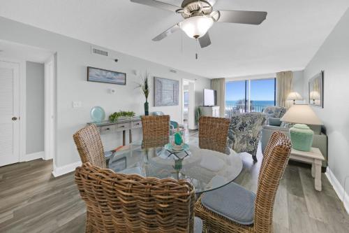 Destin on the Gulf 404 - Amazing Views just Steps away from the Beach photo 6