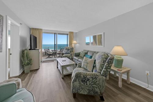 Destin on the Gulf 404 - Amazing Views just Steps away from the Beach photo 17