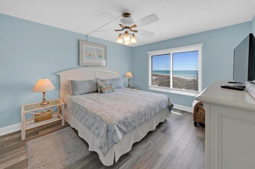 Destin on the Gulf 404 - Amazing Views just Steps away from the Beach photo 3