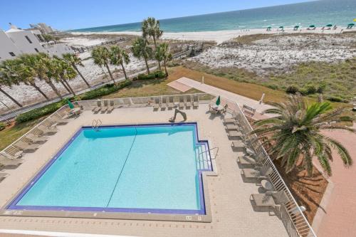 Destin on the Gulf 404 - Amazing Views just Steps away from the Beach photo 5