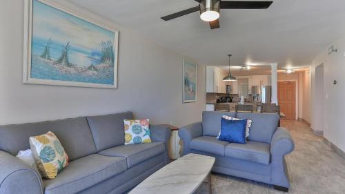 Destin on the Gulf 604 - Updated Gulf Front sixth floor condo photo 15