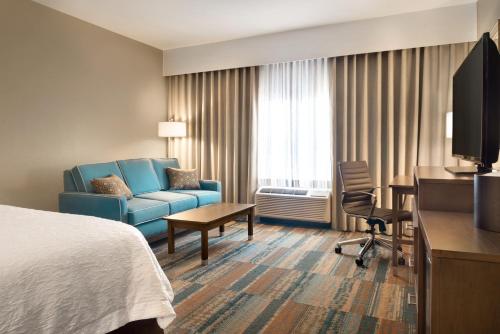 TV a/nebo společenská místnost v ubytování Hampton Inn by Hilton Elko Nevada