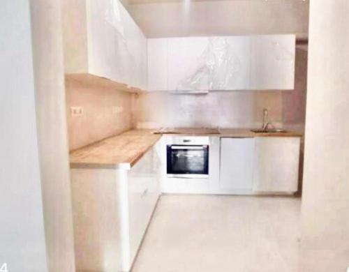 Η κουζίνα ή μικρή κουζίνα στο Economy shared apartment D in central Athens