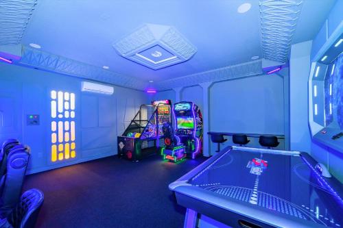 EPIC Disney 10Min Retreat, 8BR Resort Villa and Arcade photo 27