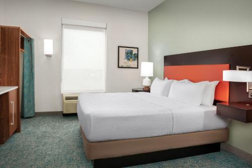 Ein Bett oder Betten in einem Zimmer der Unterkunft Home2 Suites by Hilton - Memphis/Southaven