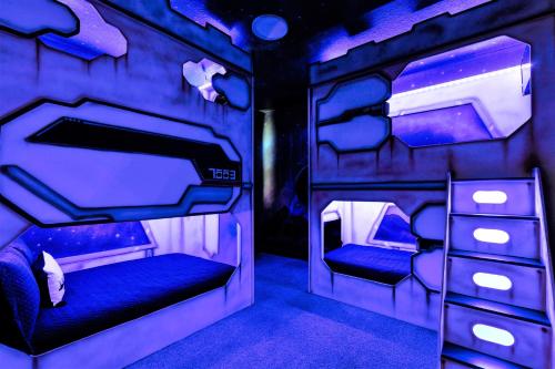 EPIC Disney 10Min Retreat, 8BR Resort Villa and Arcade photo 42