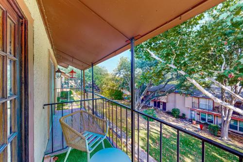 Gallery image of Crows Nest #E in Garland