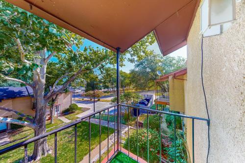 Gallery image of Crows Nest #E in Garland