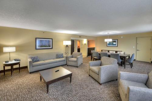 Χώρος καθιστικού στο Hilton Orlando/Altamonte Springs